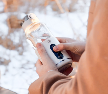 Podróżowanie z dzieckiem zimą: jak zapewnić ciepłe mleko w każdej sytuacji